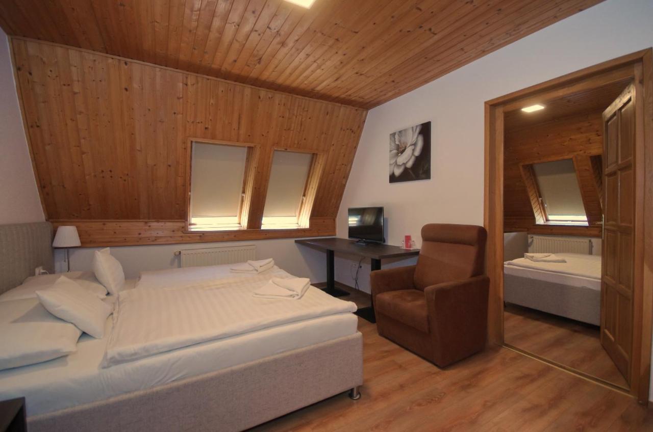 Aqua Hotel Gyula Eksteriør bilde